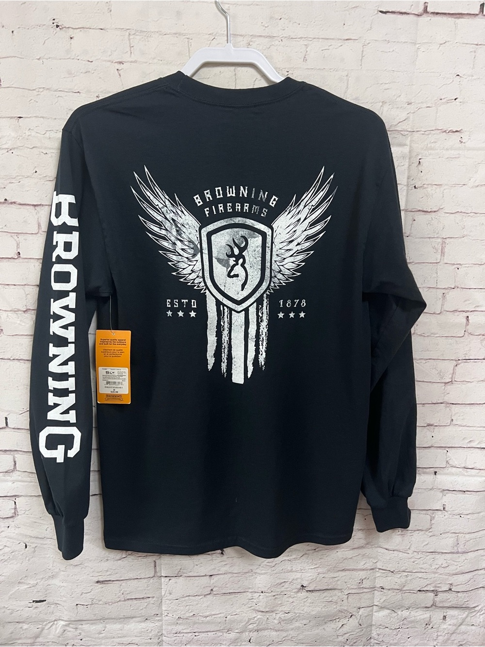 Browning Firearms Men Medium Long Sleeve T-Shirt NWT Black Deer Wings